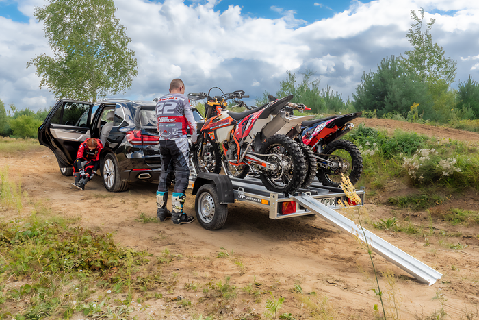 Remorque moto basculante UNITRAILER MOTO 3