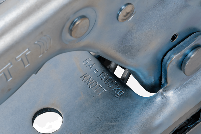 Attelage à boule KNOTT KQ14-C pour remorque de 1400 kg avec timon carré de 70 mm