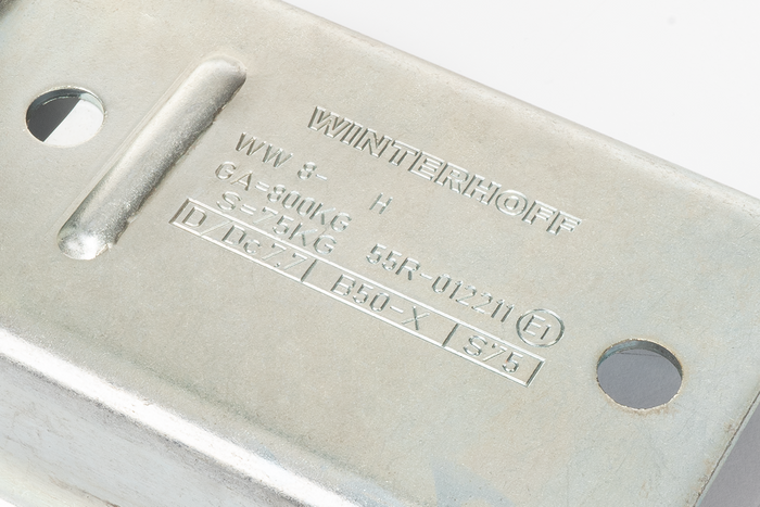 Attelage à boule WINTERHOFF WW8-H pour remorque 800kg avec timon carré de 70mm