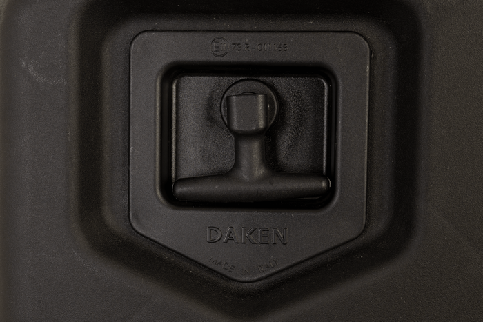 Boîte, coffre à outils  DAKEN 81205 ARKA 685x500x500mm 109l