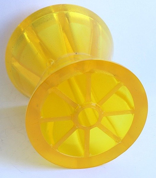 Diabolo étrave, rouleau de quille KNOTT PVC jaune pour remorque bateau 